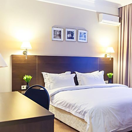 Red Village Hotel Астана Екстериор снимка