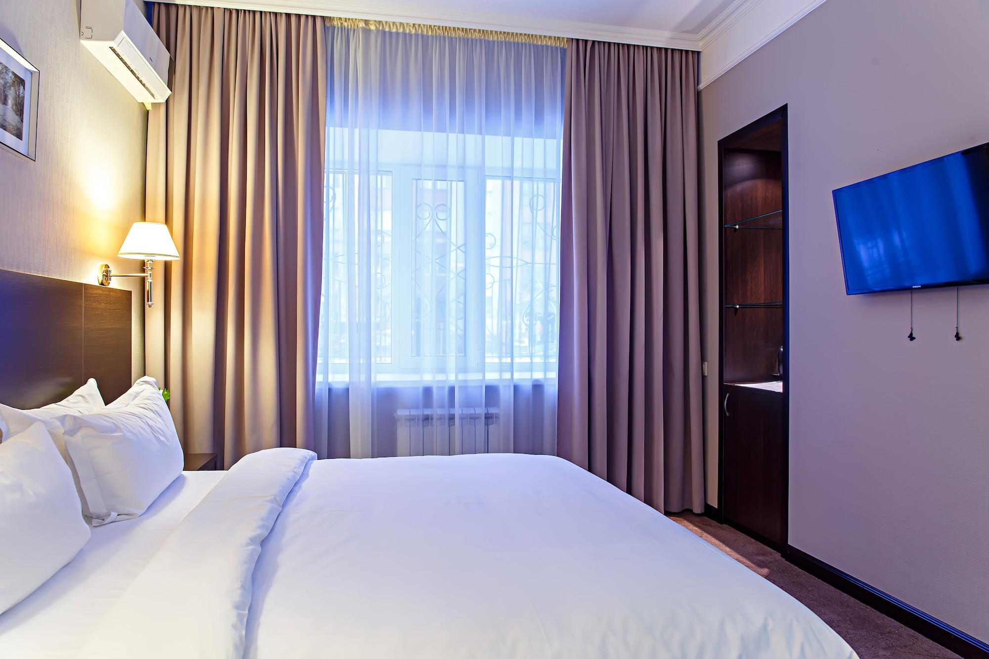 Red Village Hotel Астана Екстериор снимка