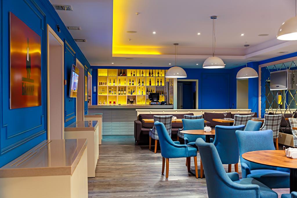 Red Village Hotel Астана Екстериор снимка