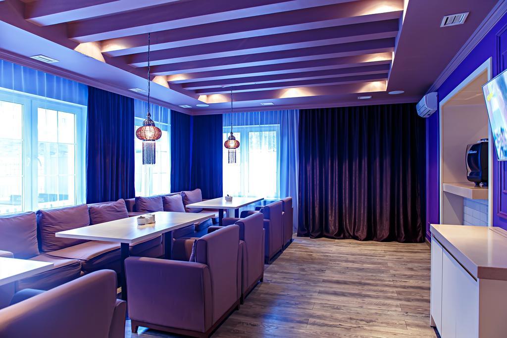 Red Village Hotel Астана Екстериор снимка
