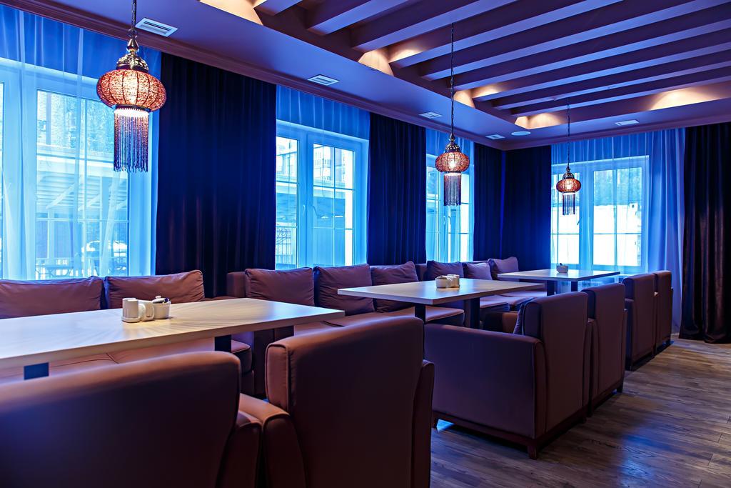 Red Village Hotel Астана Екстериор снимка