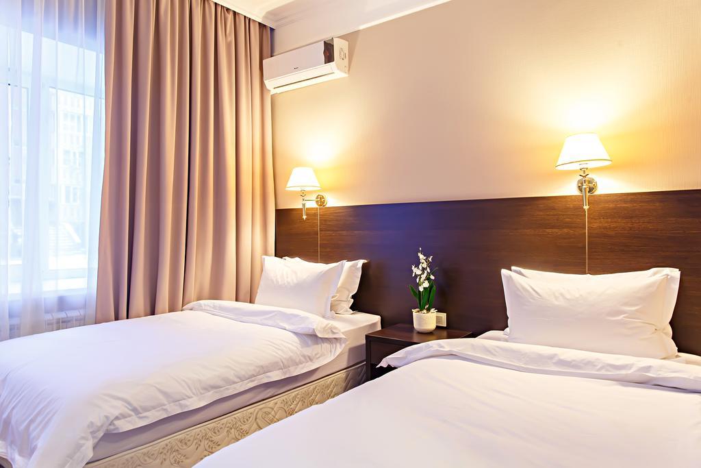 Red Village Hotel Астана Екстериор снимка