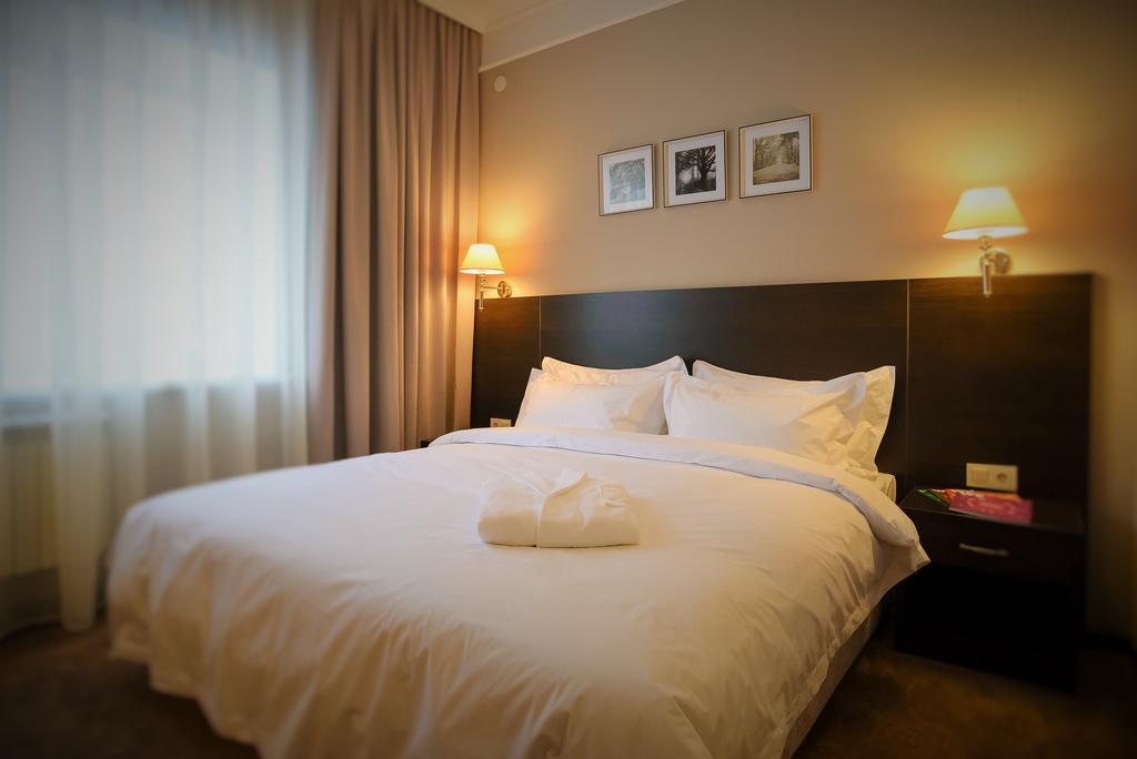 Red Village Hotel Астана Стая снимка