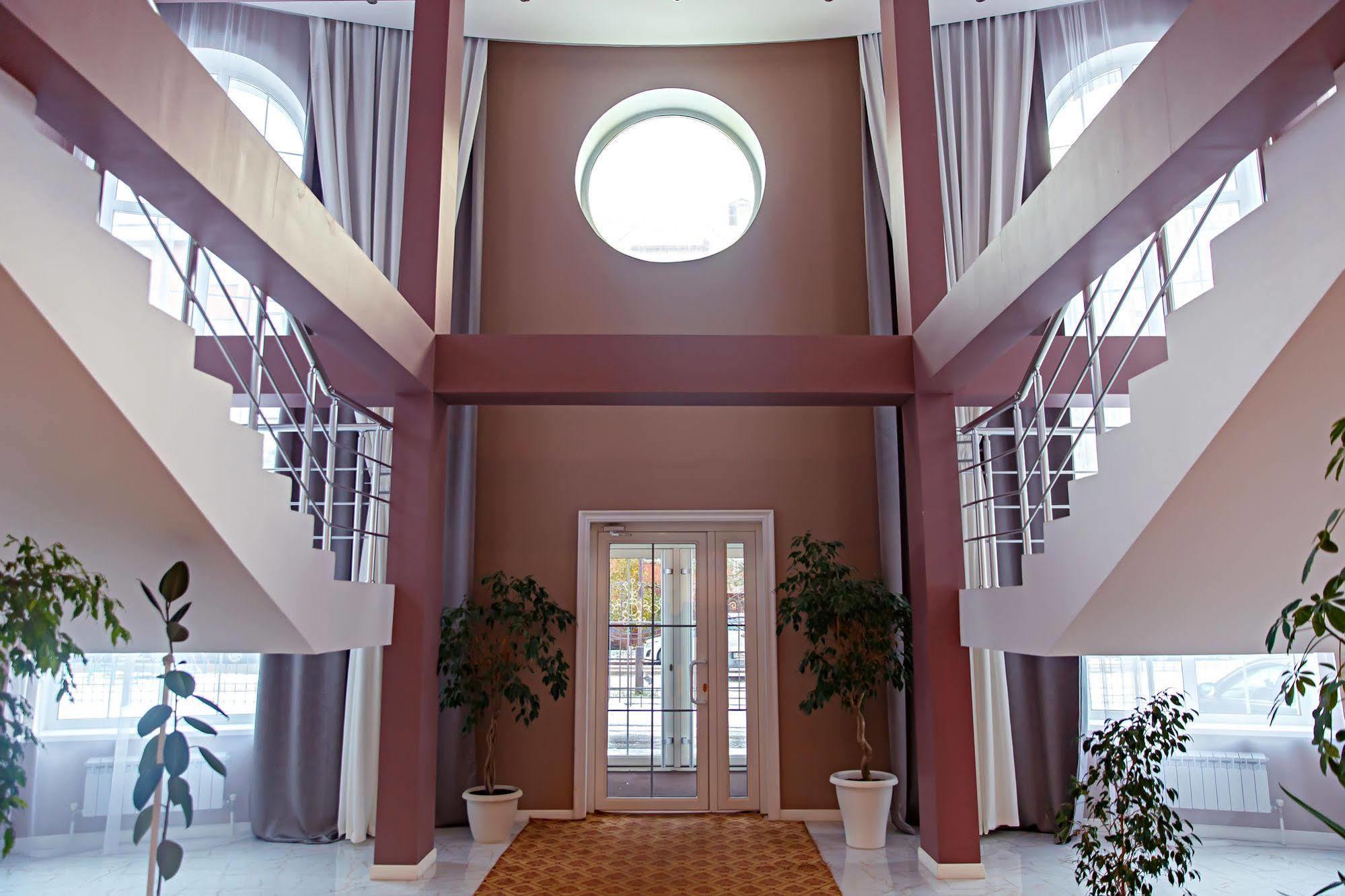 Red Village Hotel Астана Екстериор снимка